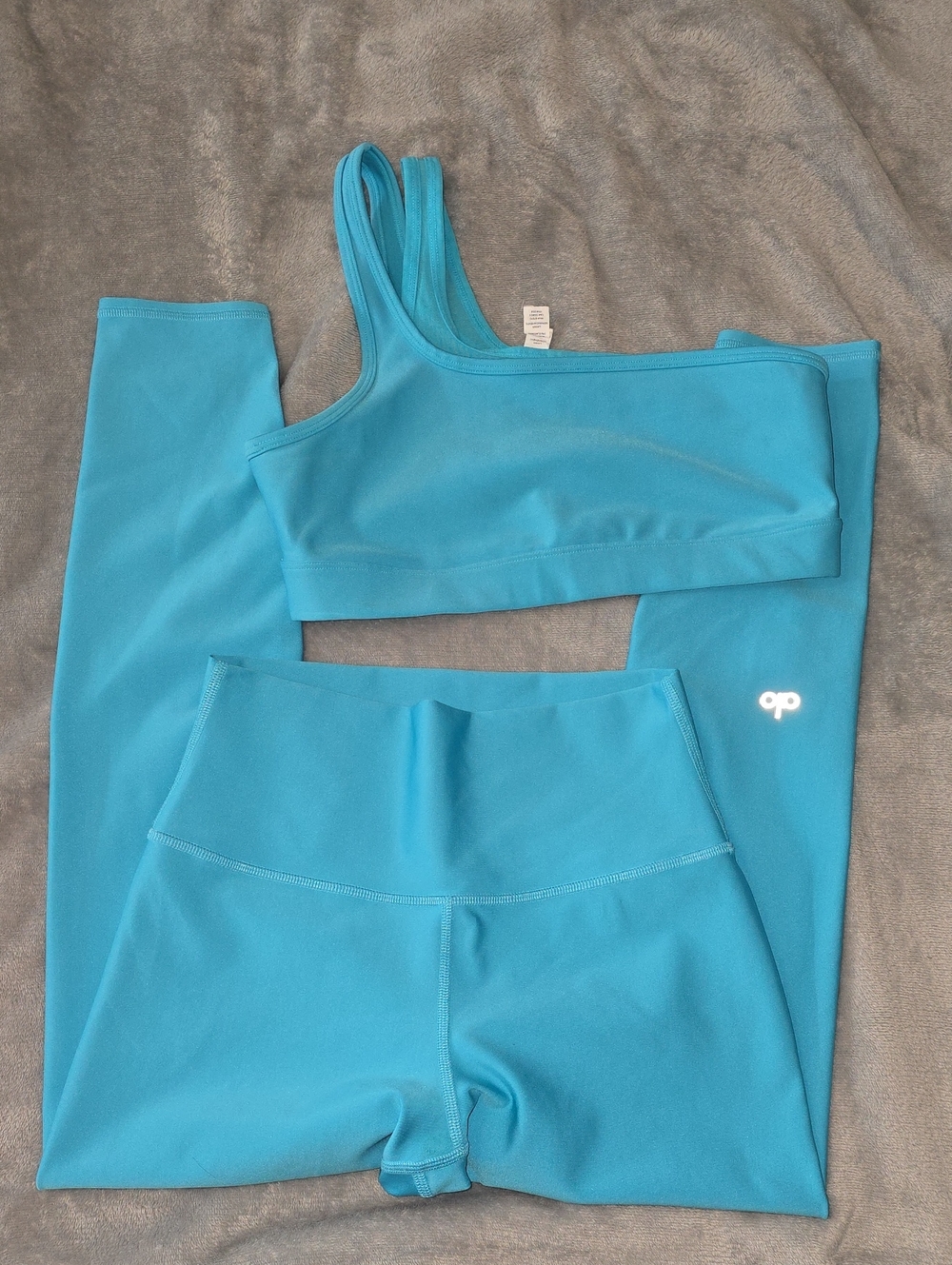 ALO Yoga Teal Blue Sports Bra & Leggings Set